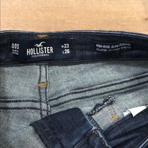 Hollister Jeans - Hollister High-rise Jean legging w23 l26 00s Hollister Jeans - Hollister High-rise Jean legging w23 l26 00s